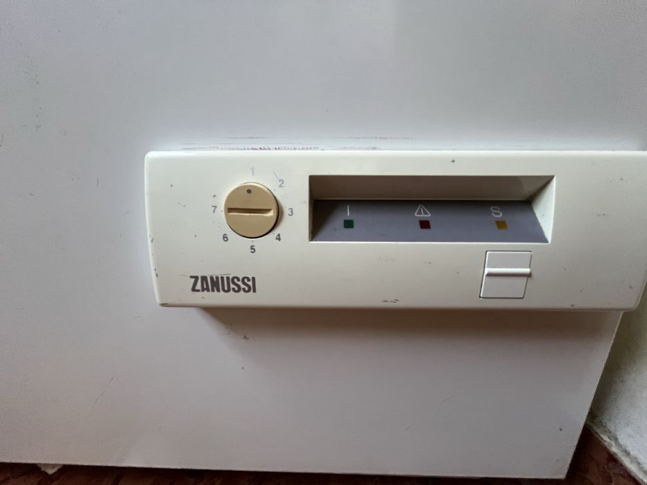 Ladă frigorifică  ZANISSI 200 L stare perfecta de funcionare