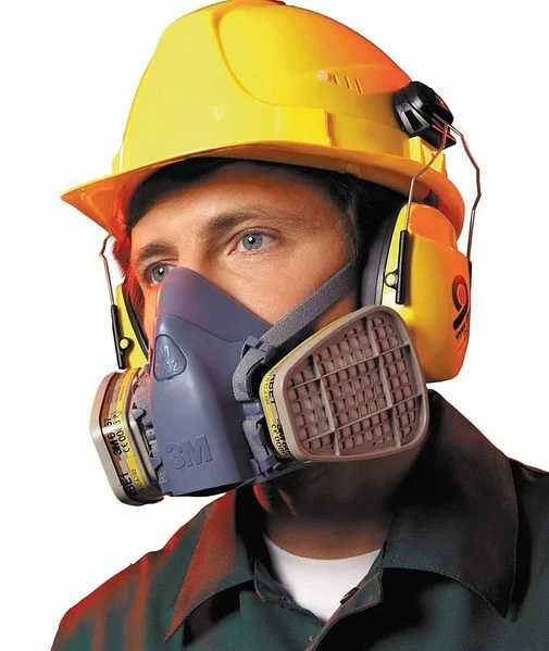 Продаю полумаску 3M 7502