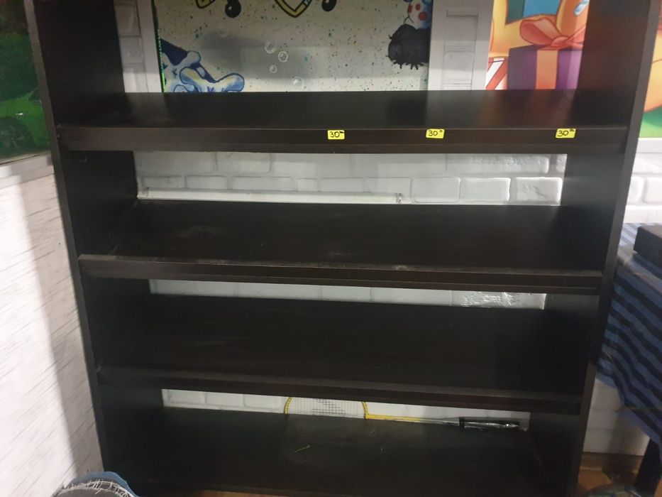 Стелаж за магазин