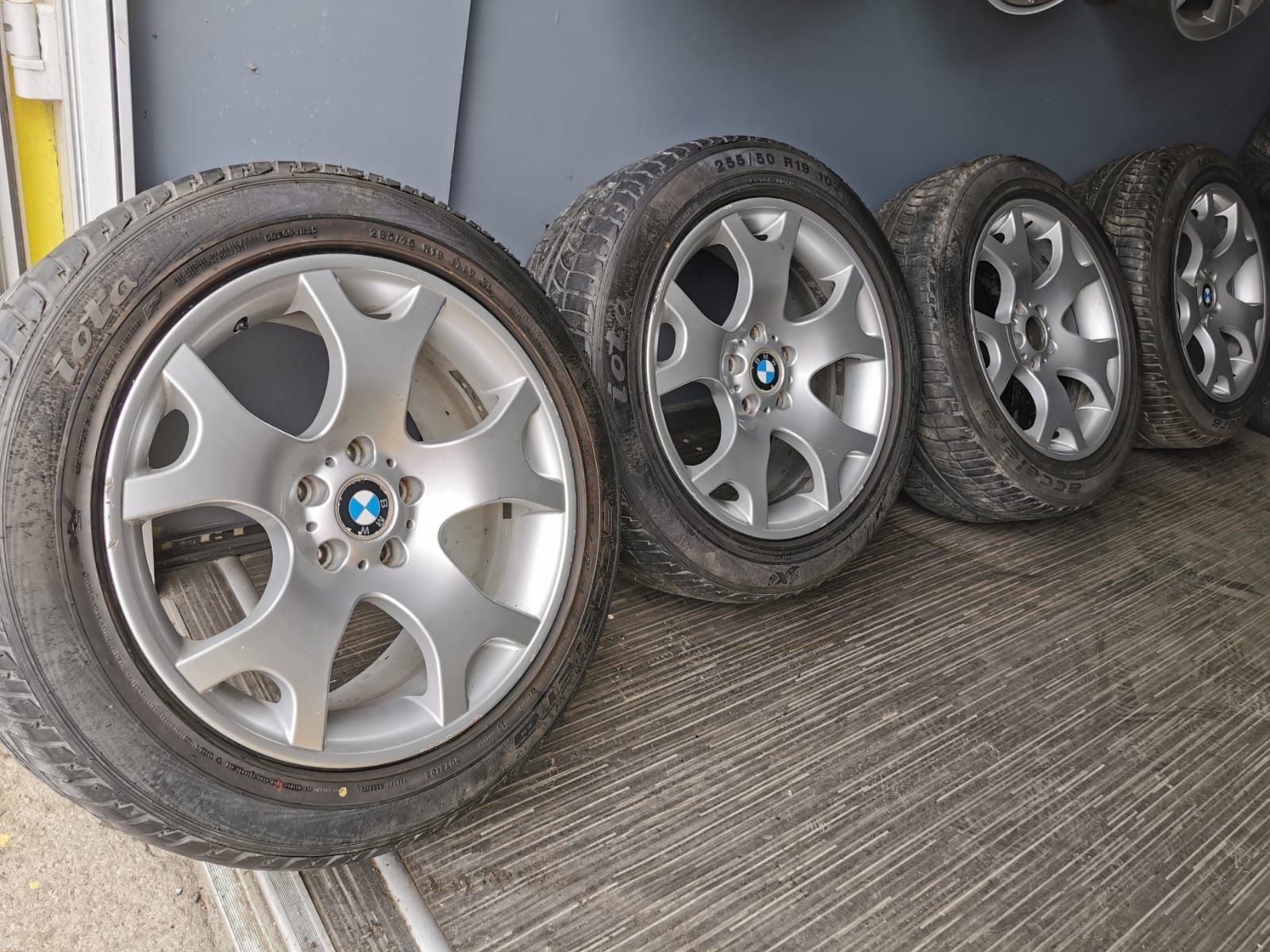 J5x120 r 19 inch BMW x5 e53 style63 9j/10j 255/50/19-285/45/19 vara