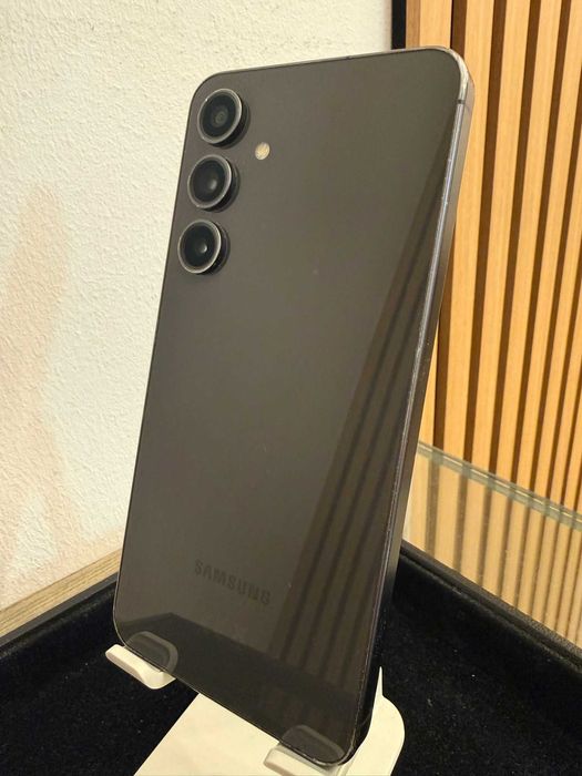 Samsung Galaxy S24 FE / 256GB/ Neverlocked