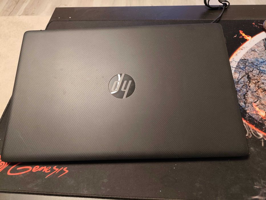 Laptop HP 17-cn2015nq Intel i5-1235U Nvidia Gforce MX550 2Gb MX550 2GB