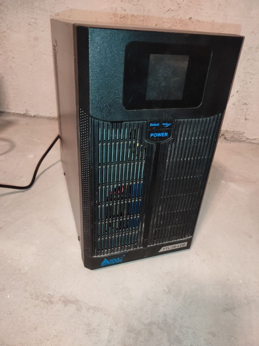 Продам мощный Упс ибп ups стабилизатор 3 кВа 2100 ватт