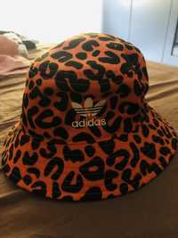 Bucket Hat Adidas reversibilă