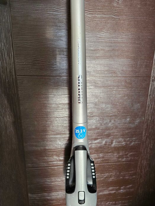 Вертикална прахосмукачка BOSH,Rowenta,Philips