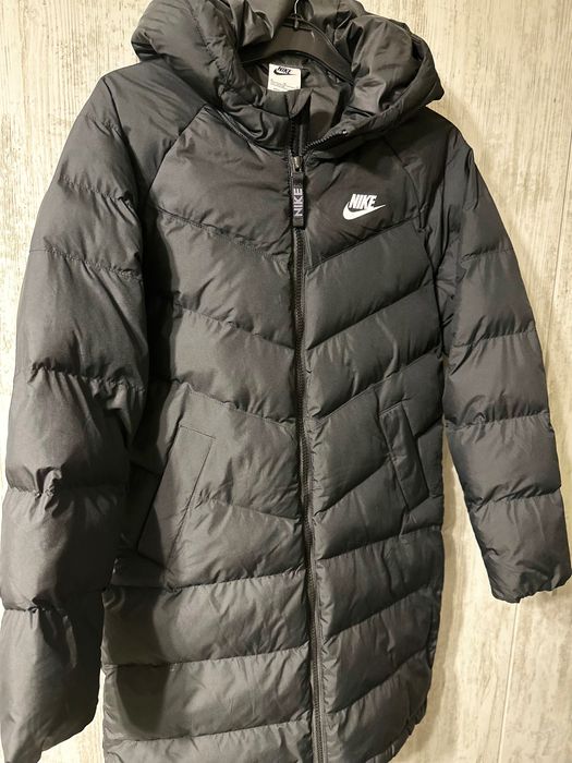 Детско оригинално яке Nike намалено