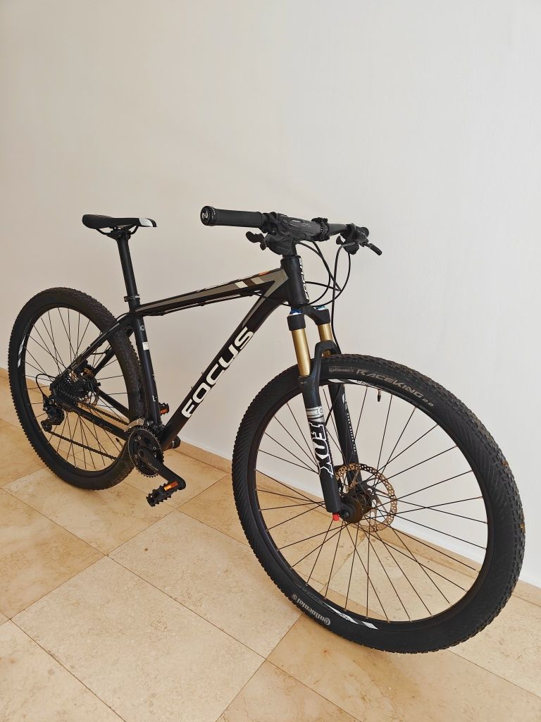 Bicicleta Focus Black Forest 29

Marime cadru: M
Marime roti: 29
Furca