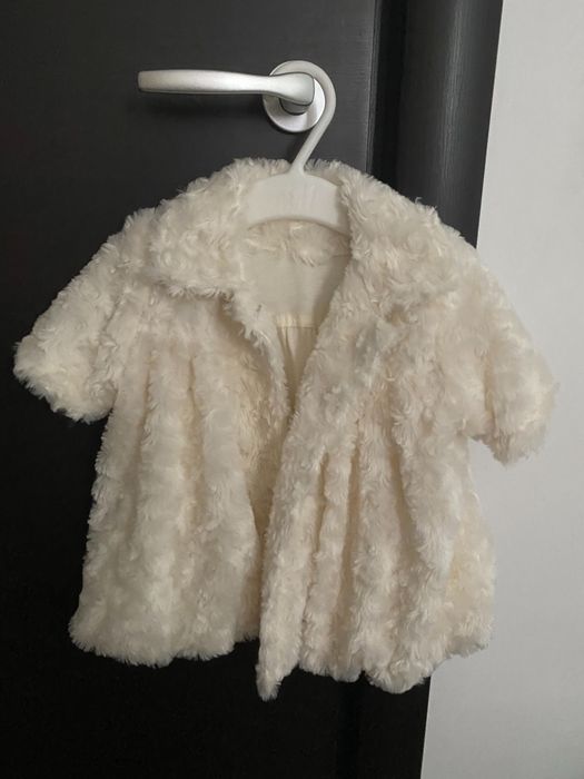 Hăinuțe pentru fetițe