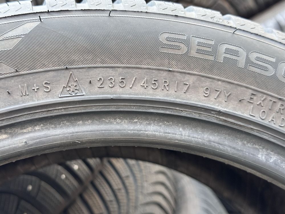 235/45/R17 Nokian Seasonproof 2бр всесезони dot4721 7мм