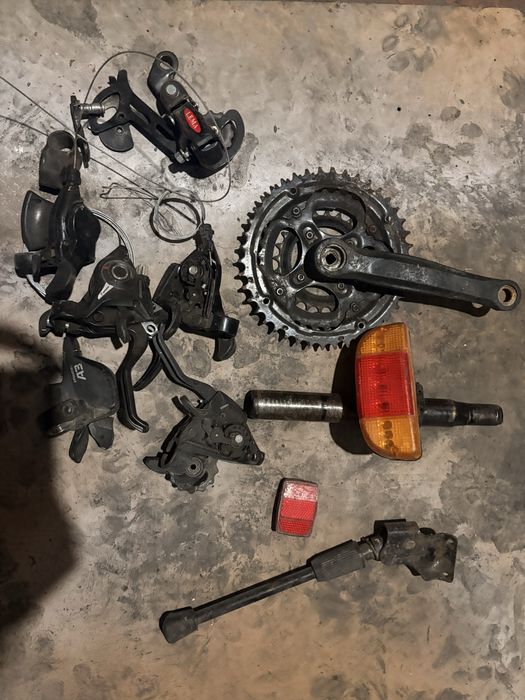 Велозапчасти есть много чего