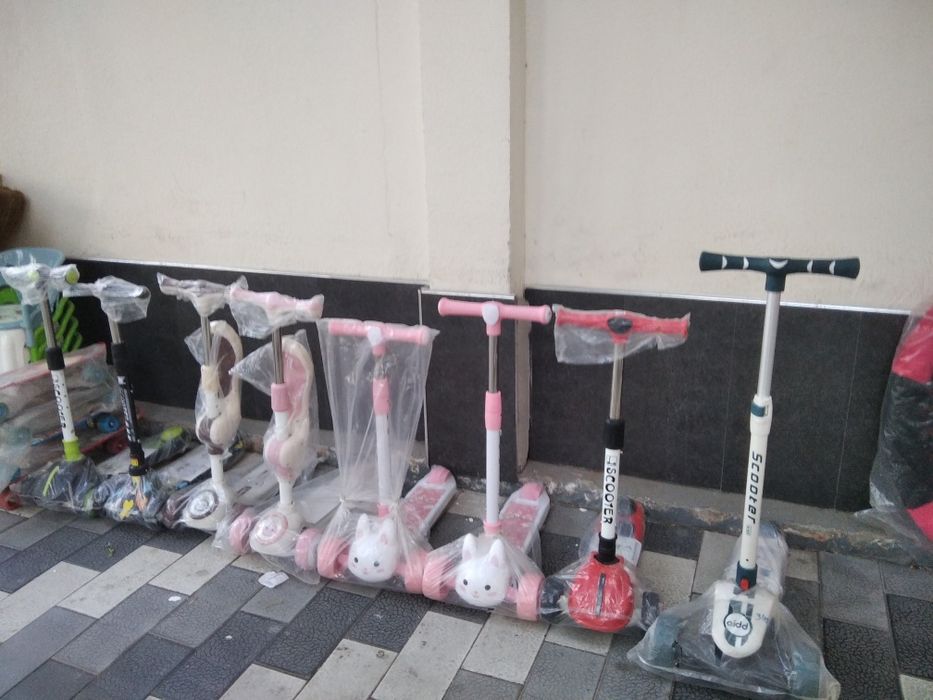 Продается детский самокаты