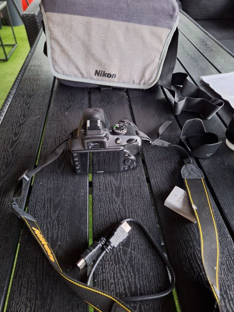Продавам Nikon D3400 ÷2 ра батерия /чанта/