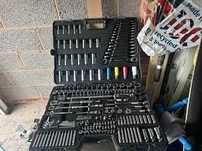 Trusa Halfords 200 piese Originală