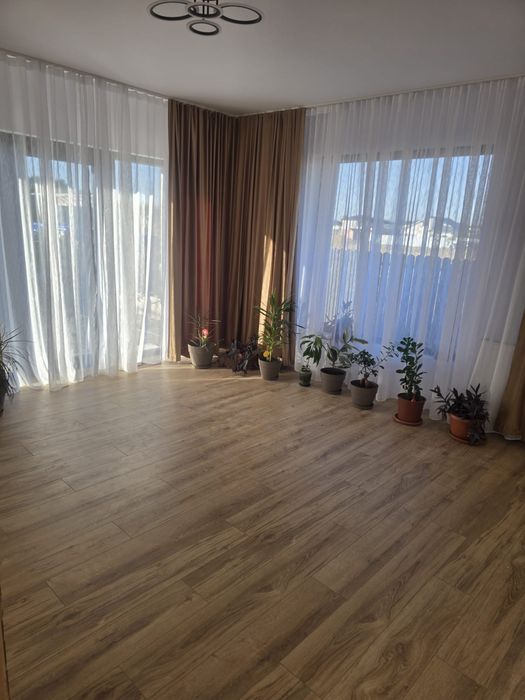 Casa pe parter single.