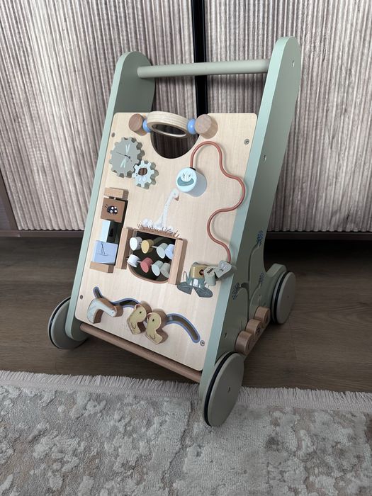 Antemergator din lemne fsc cu activitati - little dutch