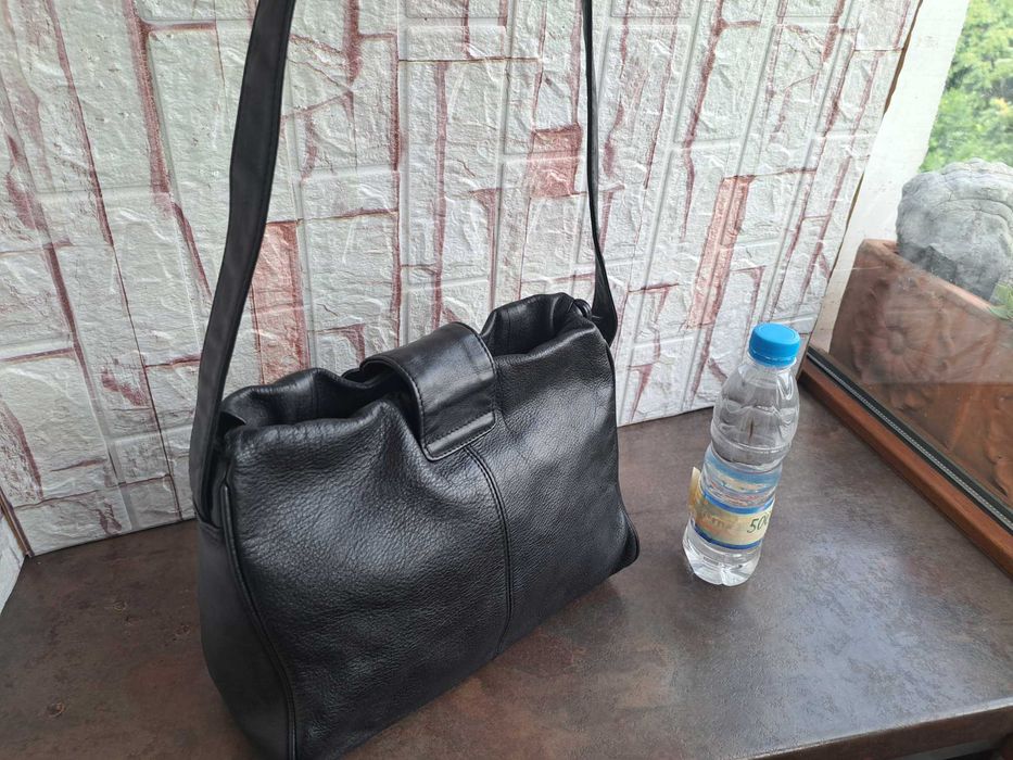 дамска чанта,черна малка кожена чантичка-естествена кожа