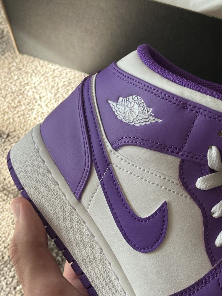 Jordan 1 Mid Purple Venom