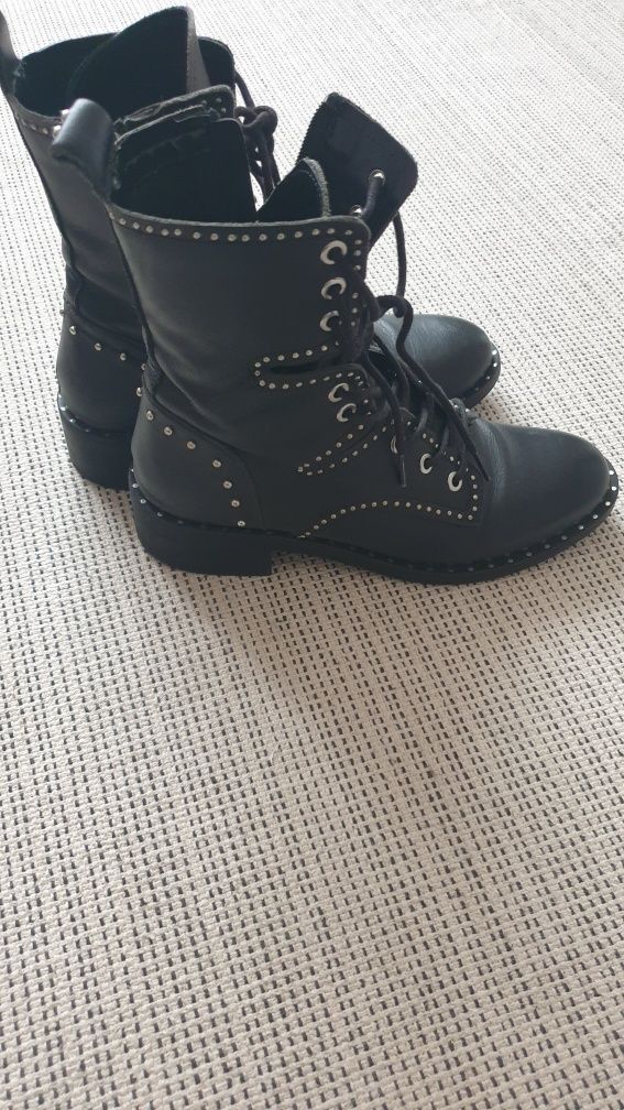 Ghete piele Zara