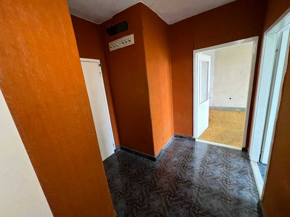 Продава се Тристаен апартамент в Велико Търново, Колю Фичето - 75 кв.м за 1600 €/кв.м - Снимка #8