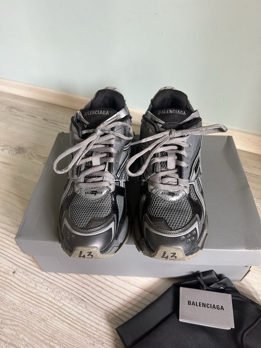 Balenciaga runner