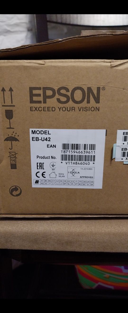 Videoproiector Epson EB U42