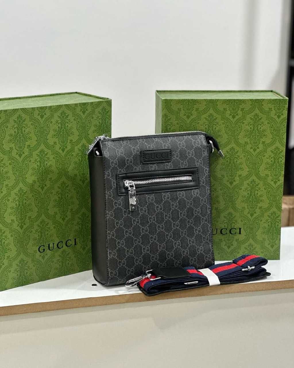 Skidkada hamma sumka Gucci Armani Exchange Burberry