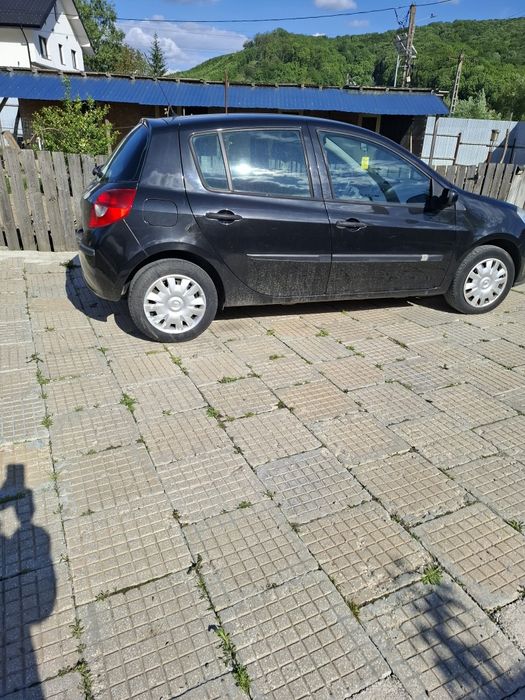 Vând Renault clio