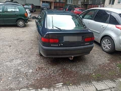 Renault laguna 1.8газ на части