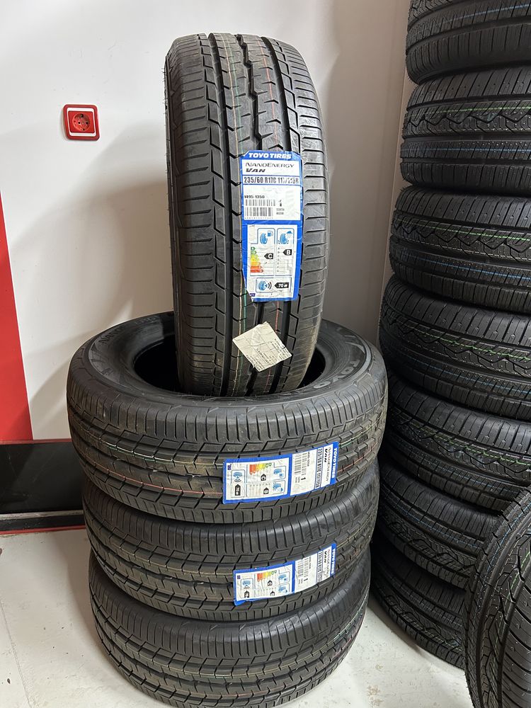 Гуми 235/60/17 С  117/115 R Бус Toyo Нови 4 броя