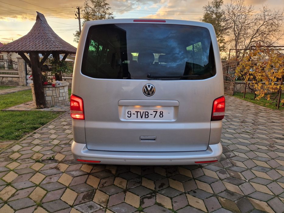 Volkswagen Transporturi 8+1