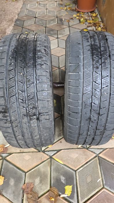 De vanzare 2 anvelope Winter 245/50/18