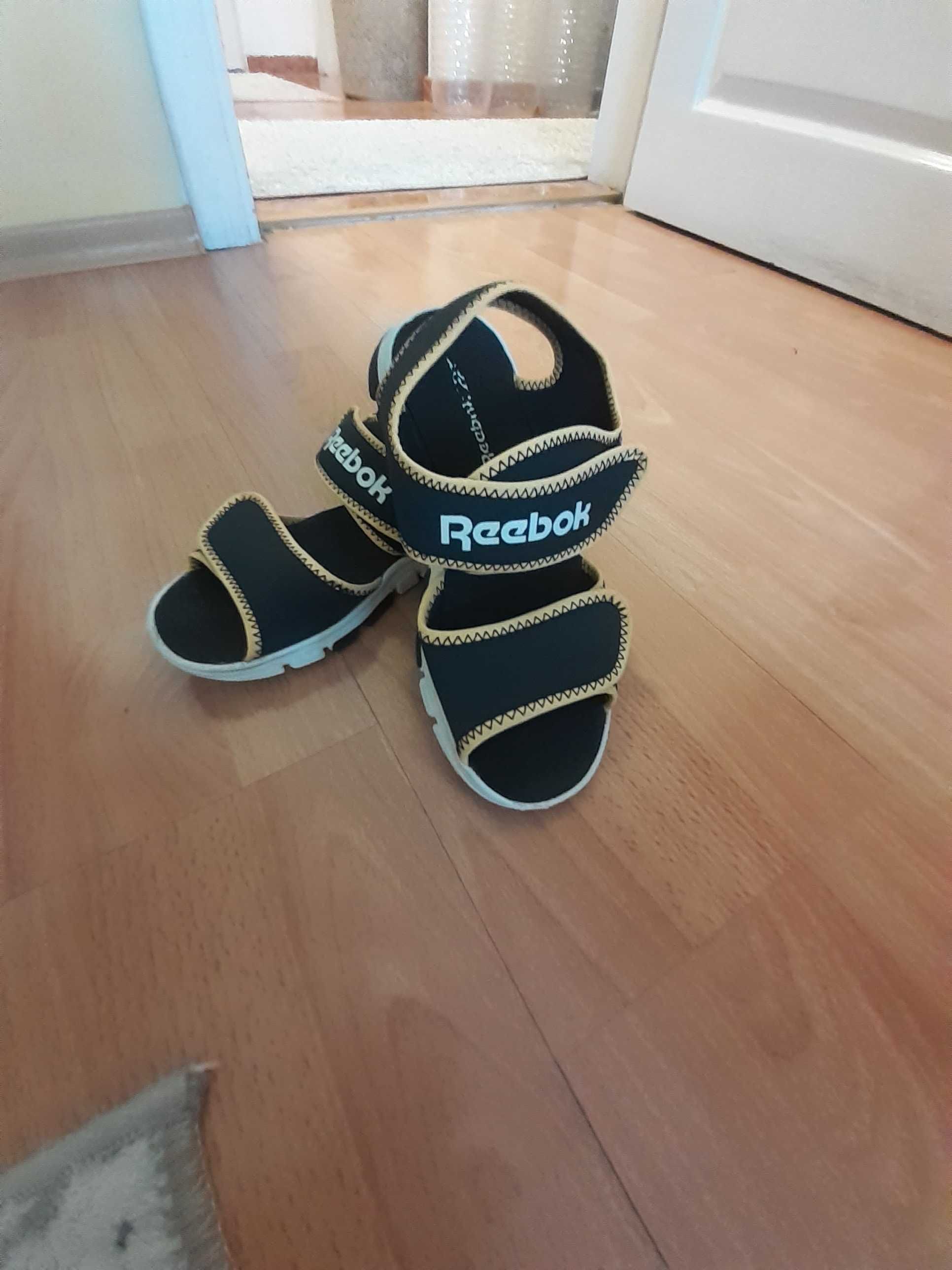Детски сандали Reebok размер 35