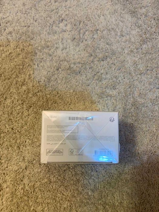 Miss Dior Nou, Sigilat