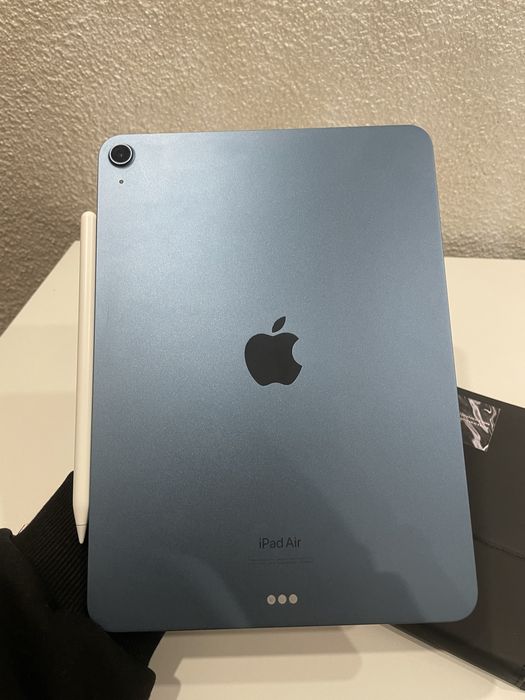 Ipad air 5  64 GB Wifi + apple pencil 2 + husă + folie de sticla