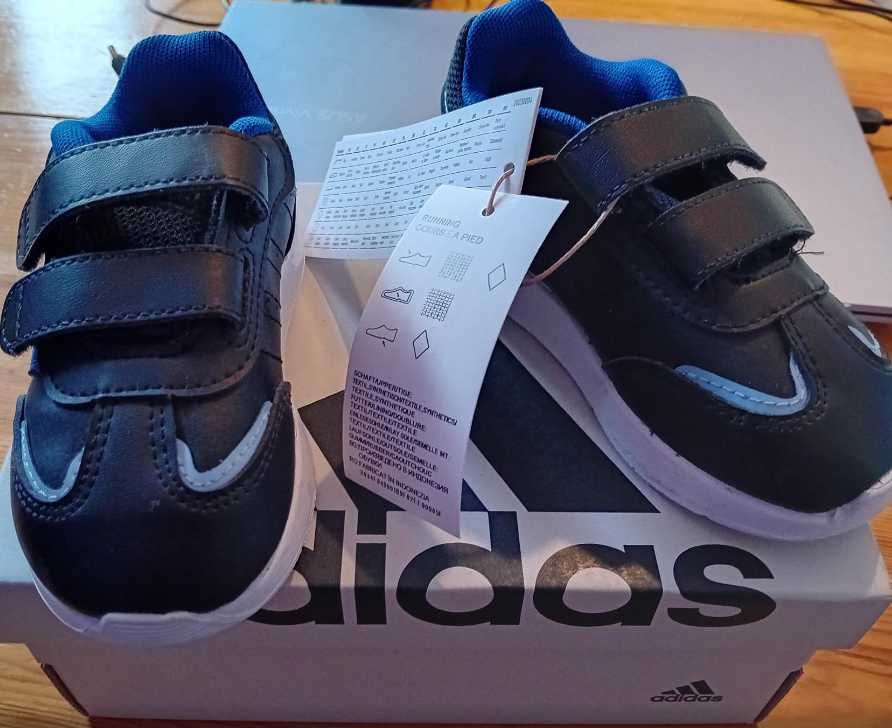Чисто нови оригинални детски маратонки Adidas - номер 23