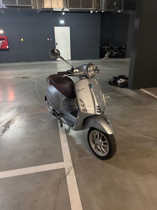 Vespa Primavera 50 - 2023 - unic proprietar - aproape noua