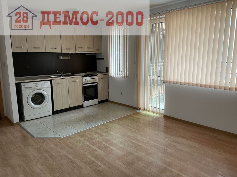 Двустаен необзаведен апартамент в района на ЛК Тракия