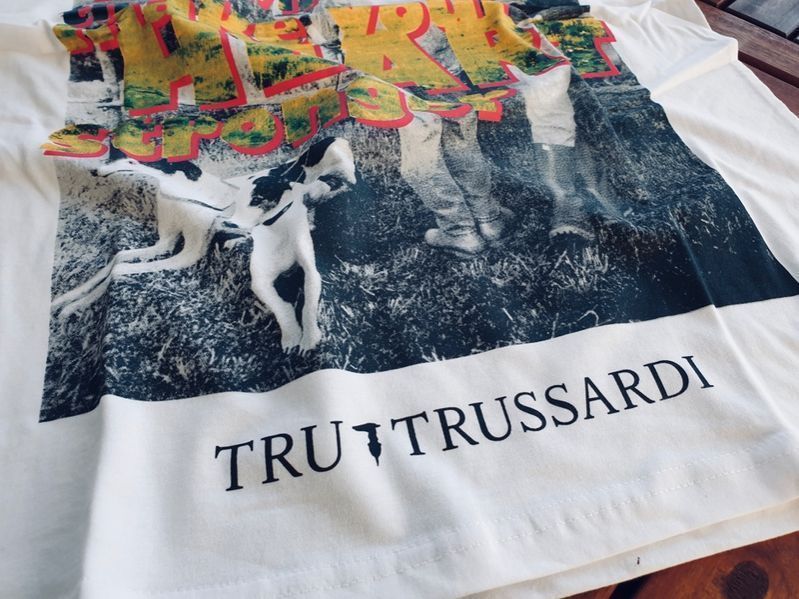ПРОМО TRUSSARDI-M размер-Оригинална мъжка бяла тениска