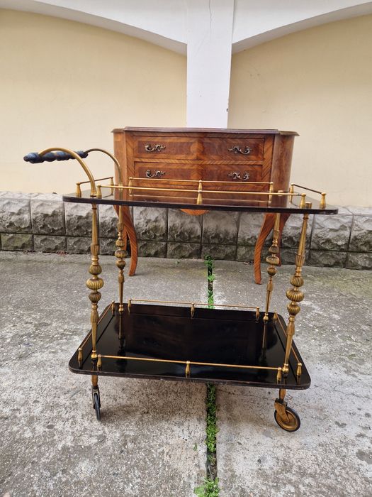 Страхотна антикварна италианска количка за сервиране