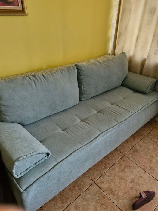 Диван за трапезария