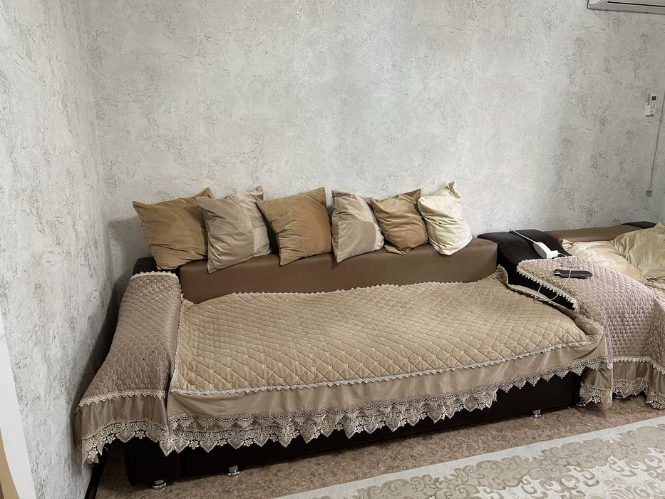 Продаю диван и кресло. Диван 240см , Кресло 120см.