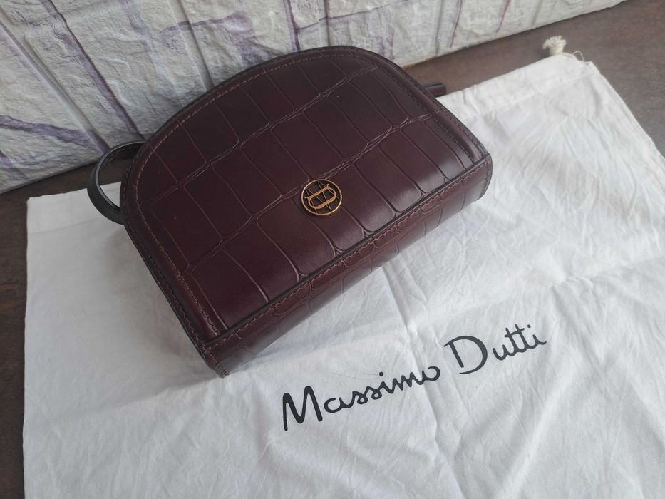 дамска чанта,Massimo Dutti винена малка чантичка-естествена кожа