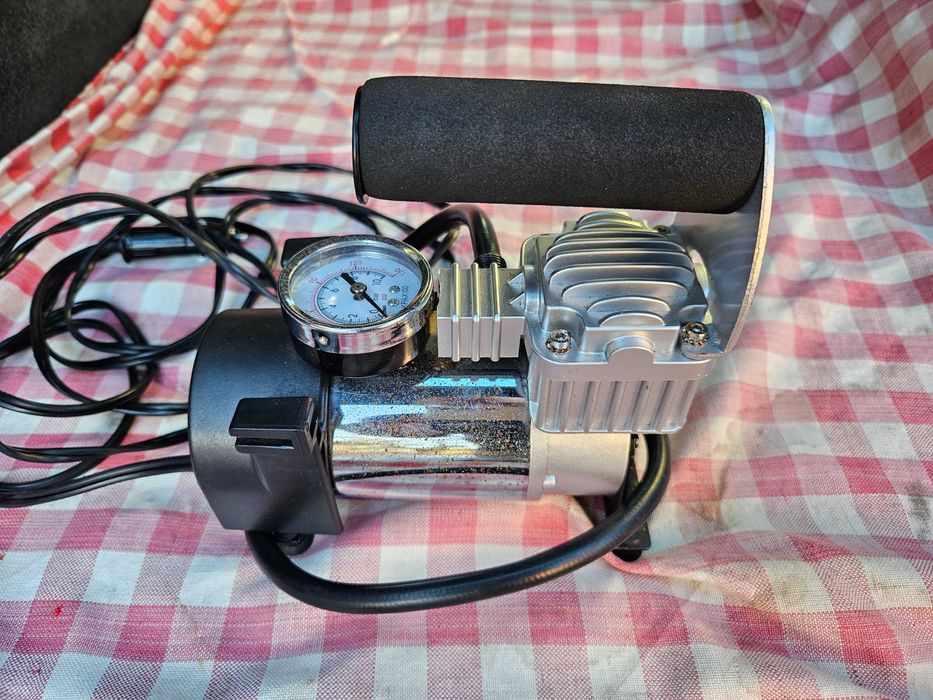Компресор за гуми 12V Auto practic