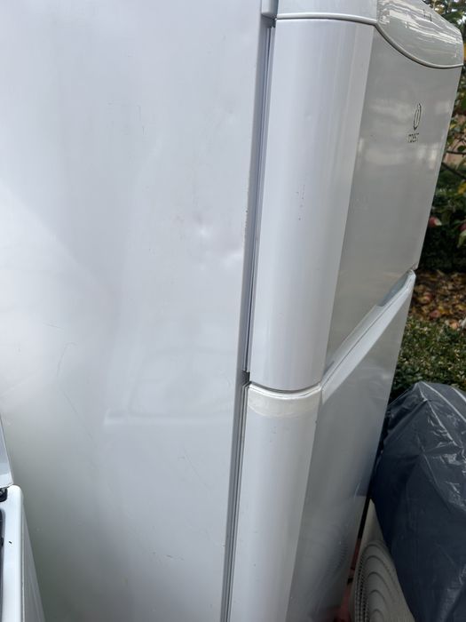 Indesit frigider folosit