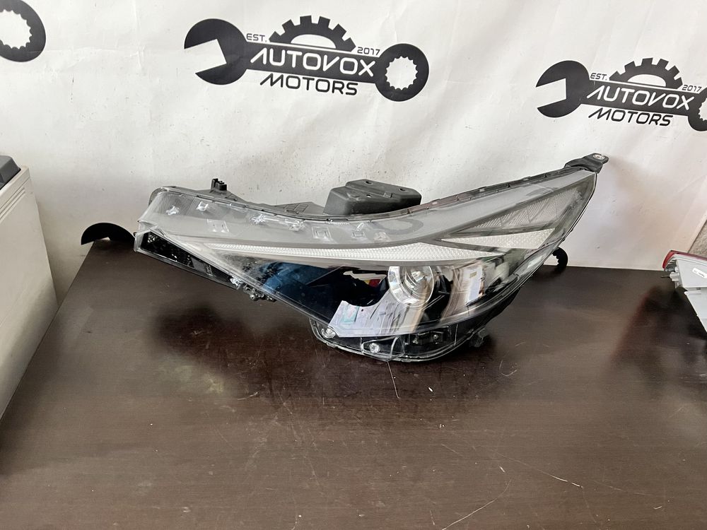 Far stanga halogen si led Hyundai Elantra an 2021-2023