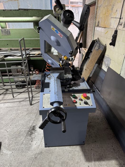 Лентоотрезна машина за метал