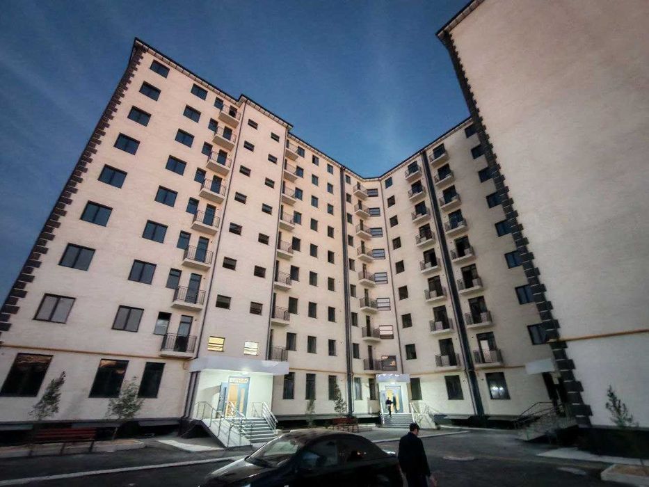 Продаётся 2-комнатная квартира в г. Чирчик, 10-микрорайон! Срочно