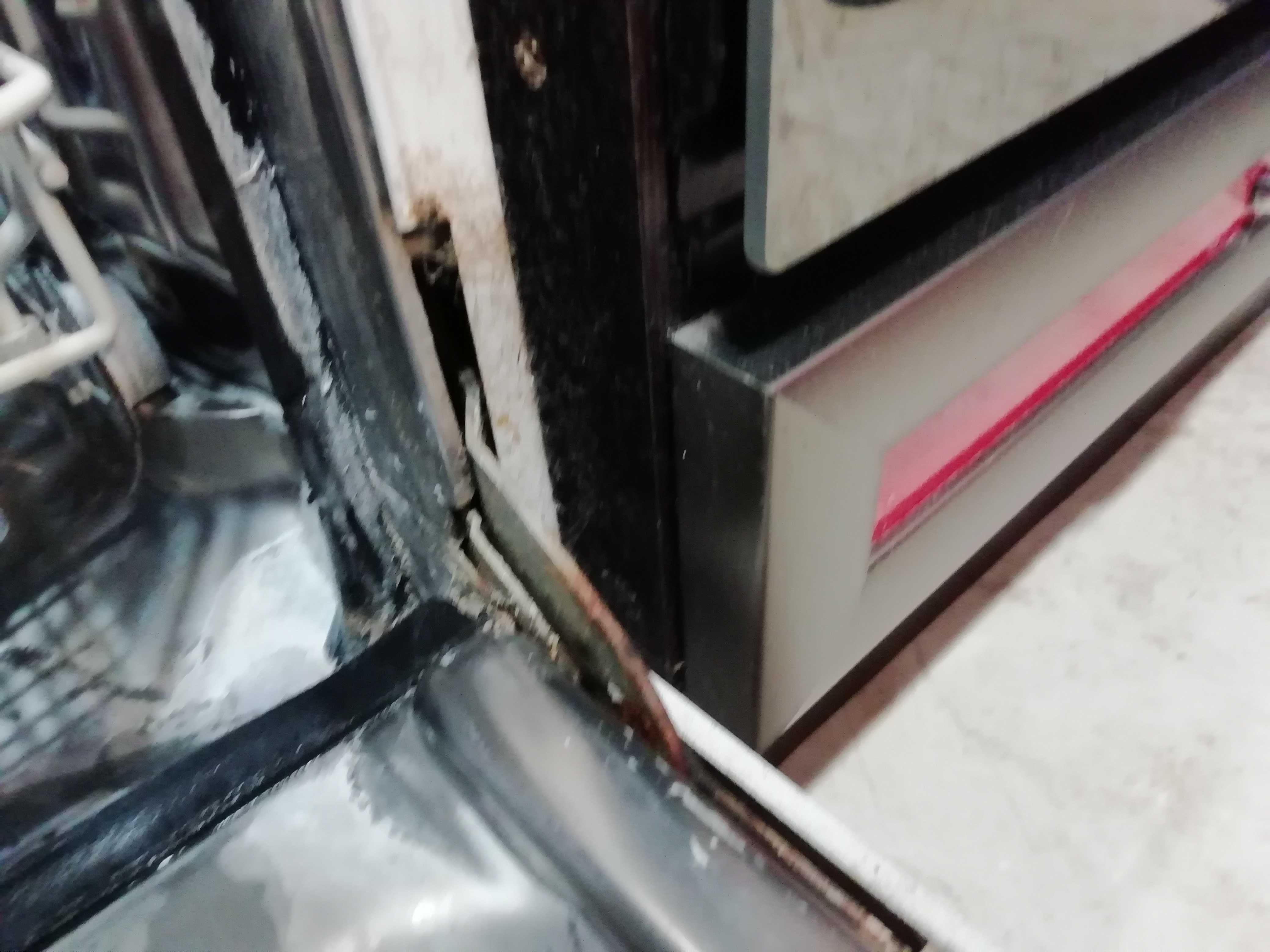 Съдомиялна свободностояща INDESIT DFG-15810 EU, може бартер за шевна