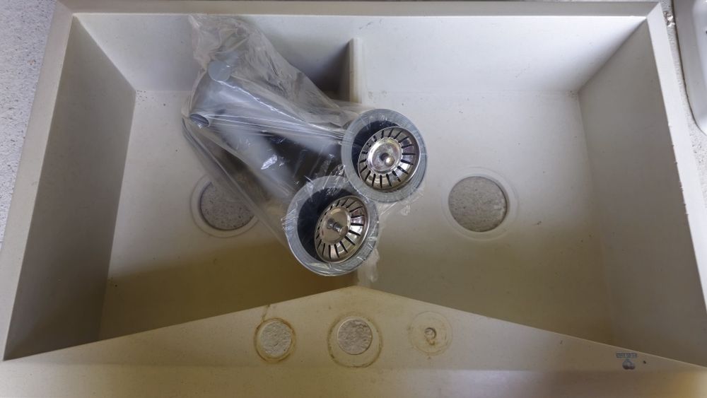 Vând chiuvetă dubla compozit granit