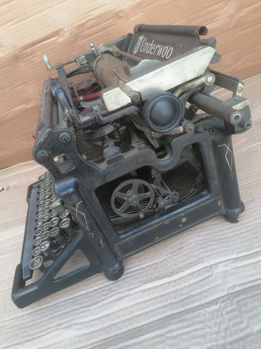 Mașină de scris Underwood